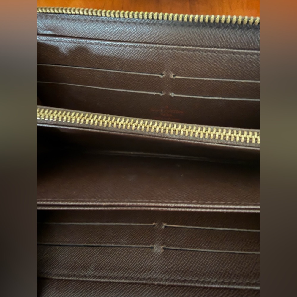 🔥Louis Vuitton Damier Zip Wallet - excellent condition‼️ - Picture 11 of 15